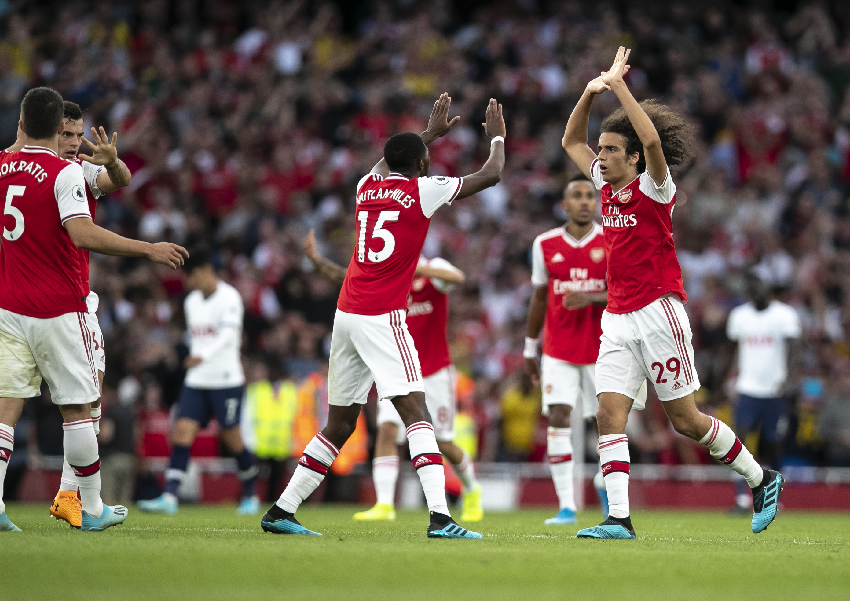 云达不莱梅vs科隆：菅原由势、施密德首发，比尔特、卡明斯基出战