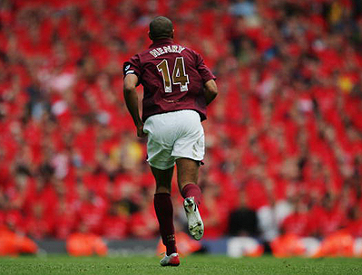 曼城VS桑德兰：蓝月风暴迎战黑马奇迹，伊蒂哈德攻防大战一触即发