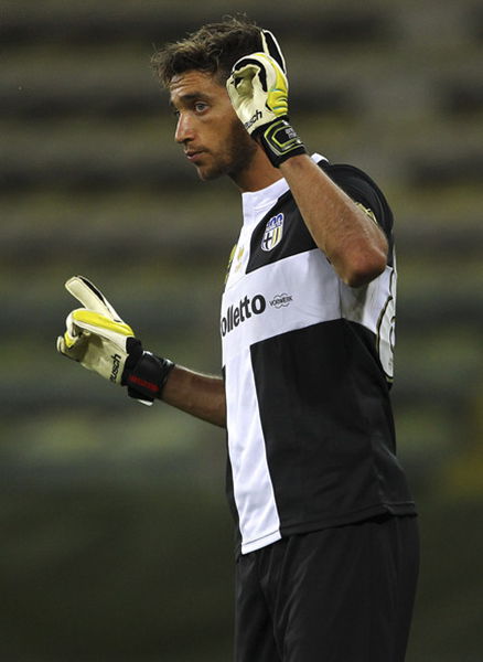 法甲争冠黑马2-1南特，豪取5连胜领跑，领先巴黎圣日耳曼4分