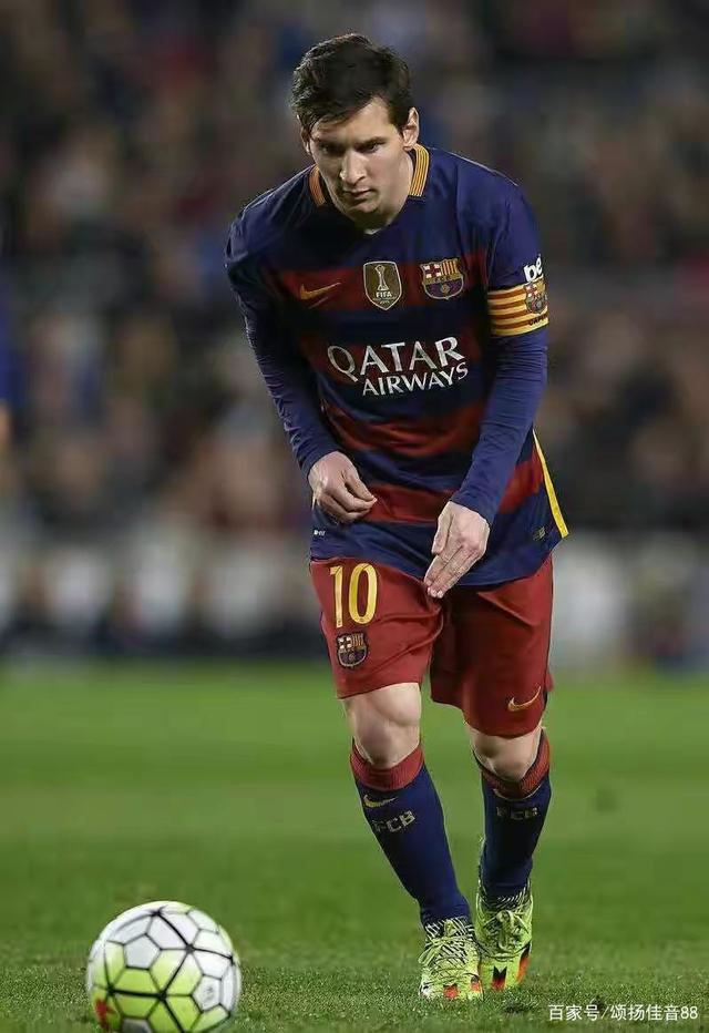 状态不佳！詹姆斯半场9投2中仅得4分，湖人领先9分