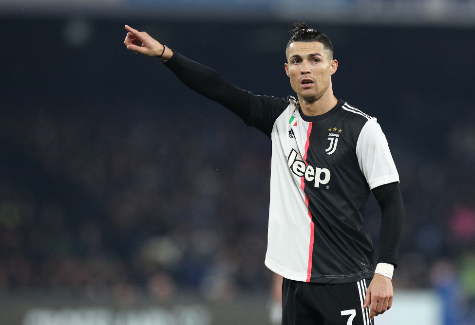 4-0横扫！意甲榜首易主，国米挤掉米兰，法布雷加斯惨败