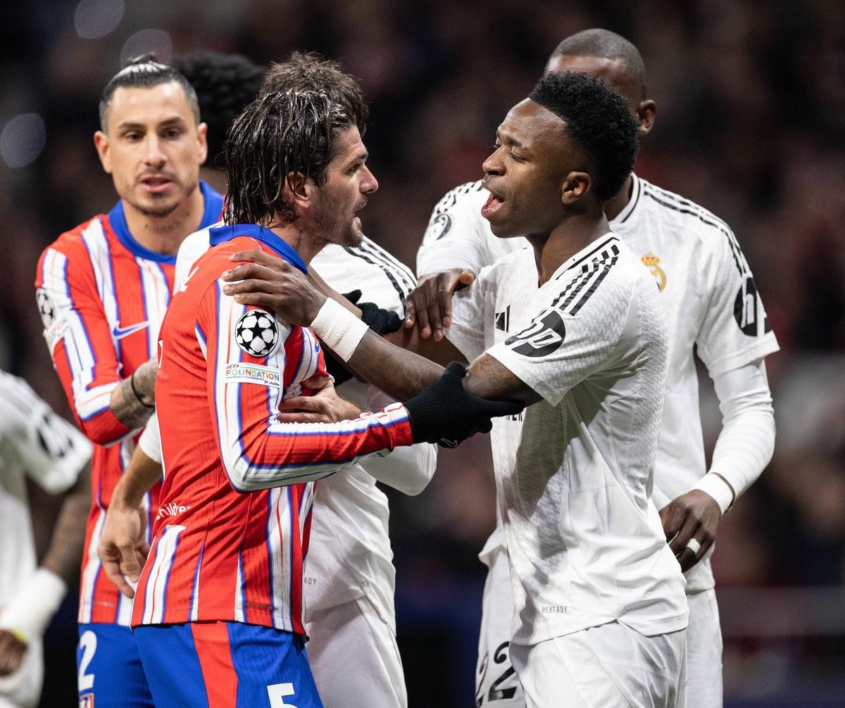 足球传控体系的核心逻辑