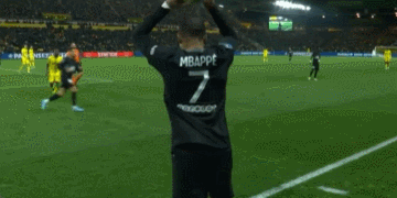 体坛联播｜曼联战平西汉姆5轮仅1胜，米兰意大利杯遭淘汰